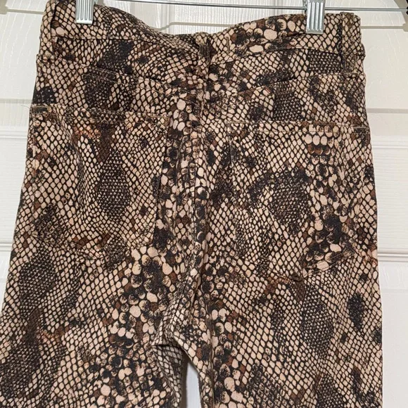 Free People Two Faced Snakeskin Print Raw Hem High Rise Skinny Jeans EUC Size 26 - Picture 5 of 5